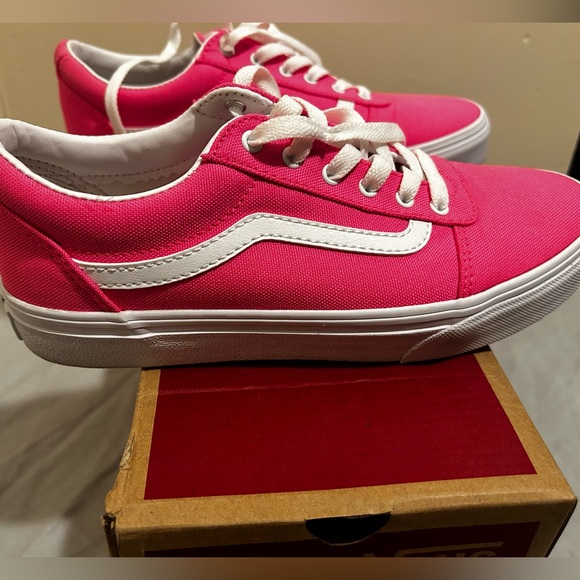 Grade School Vans Ward. Neon pink/white - Picture 8 of 11